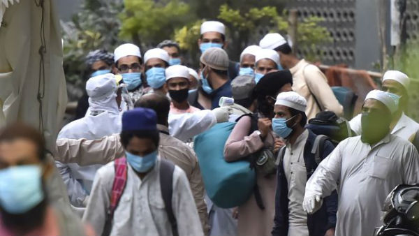  ఢిల్లీ మత ప్రార్థనల్లో పాల్గొన్న వేల మంది.. ఉలిక్కి పడుతున్న భారత్..