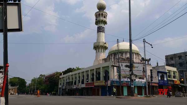 కేసీఆర్ గిఫ్టులు.. జగన్ రూ.5వేలు