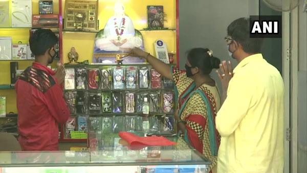 జనం రద్దీని నివారించడానికి