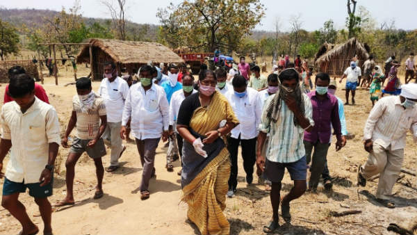 ఆదివాసీలను ఆదుకోవాలని ప్రభుత్వానికి సీతక్క విజ్ఞప్తి 