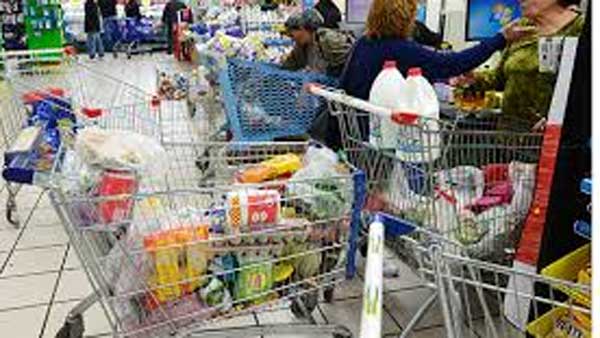 హైదరాబాద్ లోని ఎల్బీ నగర్ లో డీమార్ట్ సీజ్