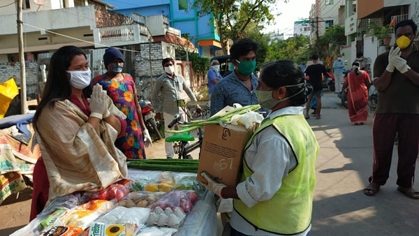 coronavirus fears in nuzvid as seller brought vegetables from vijayawada market coronavirus fears in nuzvid as seller brought vegetables from vijayawada market