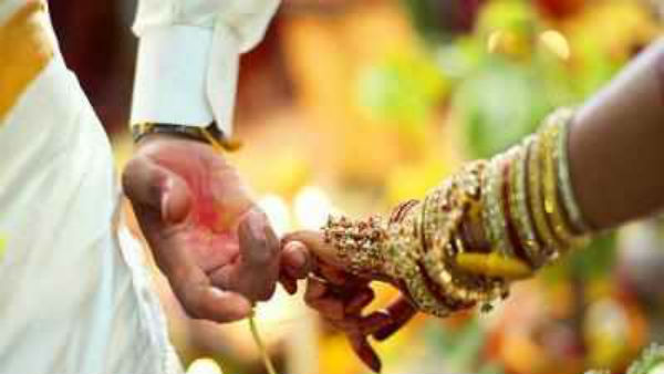  కేరళలో వరుడు , లక్నోలో వధువు.. ఫోన్ తో వివాహబంధం 