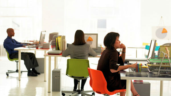 ఆఫీసులో ఒక్కరిద్దరికి కరోనా సోకితే ఏం చేయాలంటే...