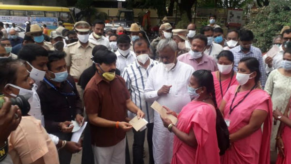  90 మంది తబ్లీగి జమాత్, ఉద్యోగులకు చెక్