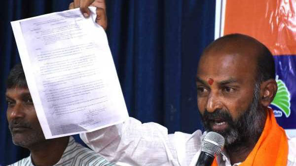 పవన్ హర్ట్ అయ్యారు.. పవన్ హర్ట్ అయ్యారు..