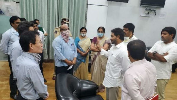 ఎల్జీతో కుమ్మక్కు.. ఎల్జీతో కుమ్మక్కు..
