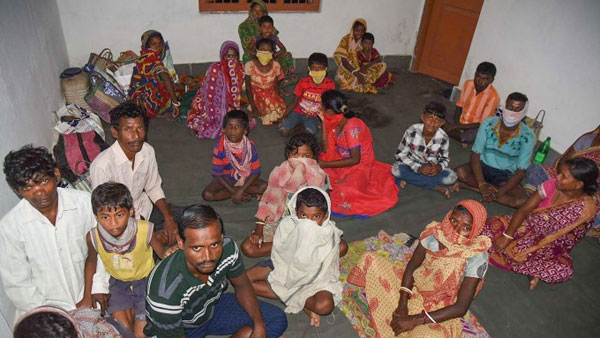 సురక్షిత ప్రాంతాలకు లక్షల మంది..