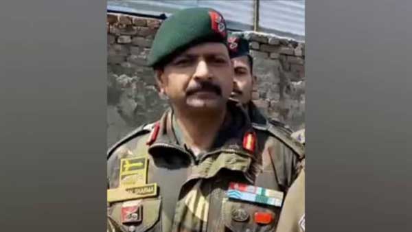Col Ashutosh Sharma who lost his life in Handwara encounter was decorated twice for gallantry Col Ashutosh Sharma who lost his life in Handwara encounter was decorated twice for gallantry