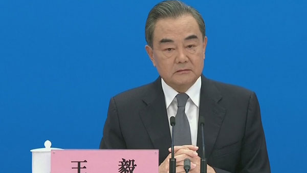 మానవత్వాన్ని వైరస్ ఏమీ చేయలేదు..