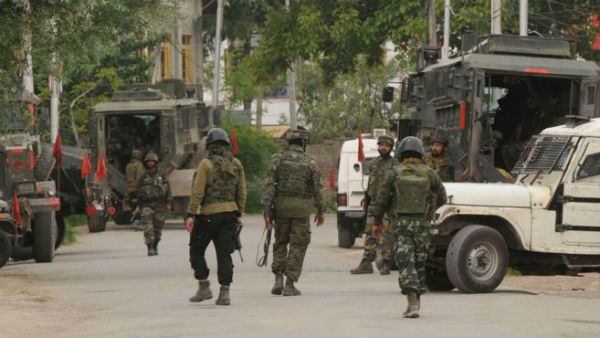 16 యుద్ధ ట్యాంకులు