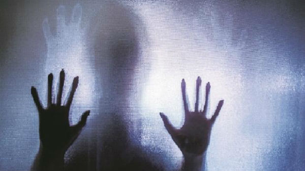  ఎర్రని ఎండలో..