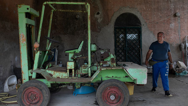 కుప్పకూలిన ఇటలీ ఆర్థిక వ్యవస్థ కుప్పకూలిన ఇటలీ ఆర్థిక వ్యవస్థ