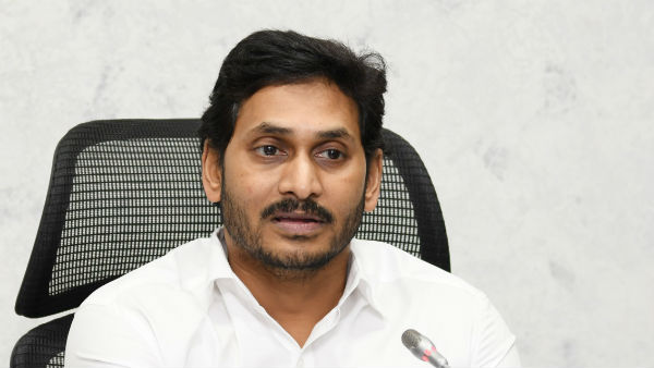 మందుబాబులకు పండుగ.. మందుబాబులకు పండుగ..