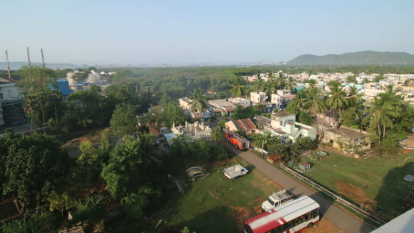 వేలాది మంది ఆసుపత్రుల్లో ఆర్తనాదాలు ... బాధితులకు భరోసా ఇవ్వనున్న సీఎం జగన్ వేలాది మంది ఆసుపత్రుల్లో ఆర్తనాదాలు ... బాధితులకు భరోసా ఇవ్వనున్న సీఎం జగన్