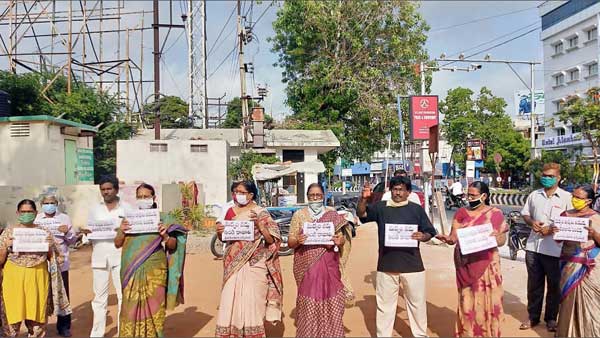 రెండో రోజూ అదే జోరు.. రెండో రోజూ అదే జోరు..