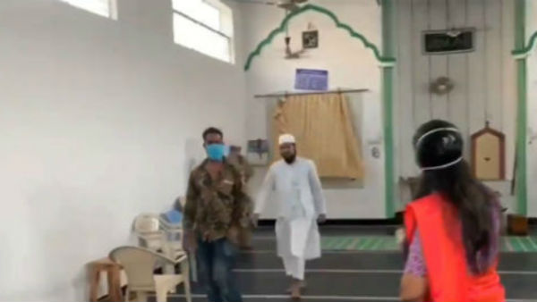 వివాదానికి దారితీసిన లేడీ ఎంట్రీ వివాదానికి దారితీసిన లేడీ ఎంట్రీ