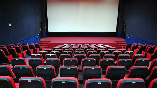 సినిమాహాళ్ళకు లాక్ డౌన్ నిబంధనల నుండి వెసులుబాటు లేనట్టే