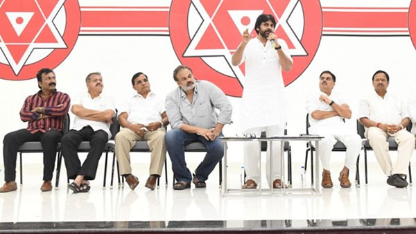 పవన్ మౌనం దేనికి సంకేతం.. పవన్ మౌనం దేనికి సంకేతం..