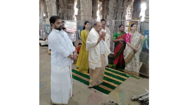 former minister akhilapriya fire on ysrcp for opening temples in lockdown