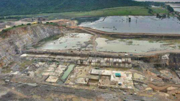  ప్రతిష్టాత్మకంగా మారిన పోలవరం ప్రాజెక్టు 