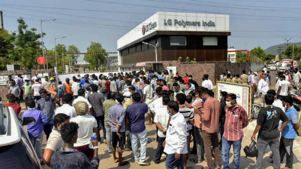 మృతదేహాలను సీక్రెట్గా తరలించే ప్రయత్నం చేశారని ఆరోపణలు మృతదేహాలను సీక్రెట్గా తరలించే ప్రయత్నం చేశారని ఆరోపణలు