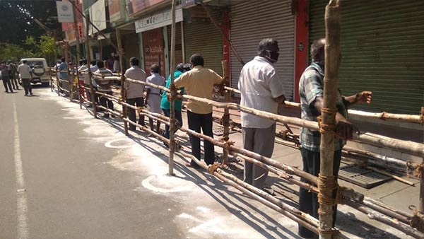 లాక్ డౌన్ దెబ్బకు నోట్లో తడారిపోయింది