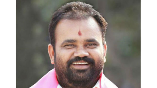  highcourt notices to mla bhupal reddy over birthday celebrations during lock down