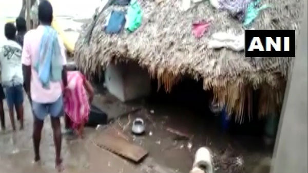 తీరంలో భయానక పరిస్థితులు..