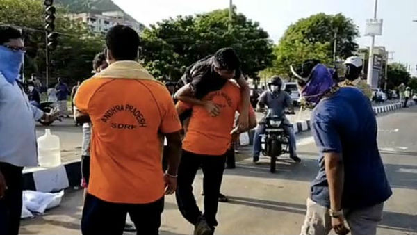 భయంకరమైన విష వాయువుగా చెప్తున్న వైద్యులు భయంకరమైన విష వాయువుగా చెప్తున్న వైద్యులు