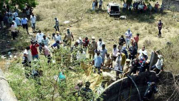 మొదట నిషా ఆలంను బావిలో పడేసి..