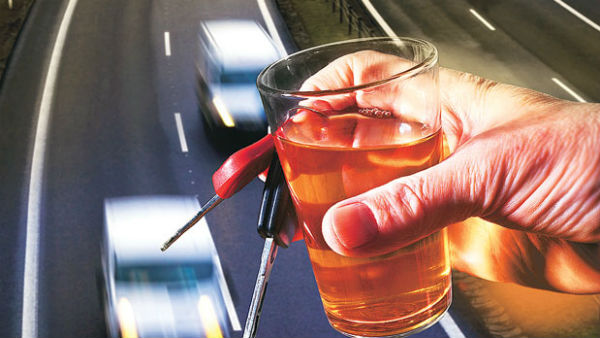  టెక్కీ కొడుకును బెండ్ తీస్తున్న పోలీసులు