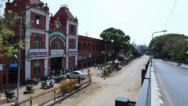  బస్సులు, క్యాబ్ లు, ఆటోలకు బ్రేక్