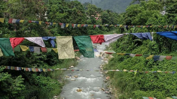 కరోనా సాకుతో డ్రామాలు.. కరోనా సాకుతో డ్రామాలు..