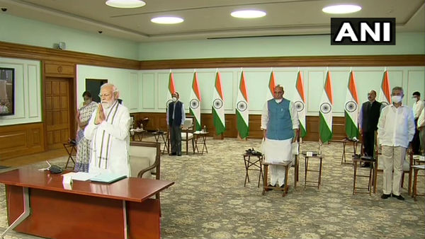 ఇటు చర్చలు.. అటు యుద్ధసన్నద్ధత.. ఇటు చర్చలు.. అటు యుద్ధసన్నద్ధత..