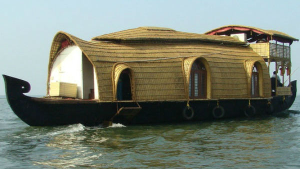 ఒక్కరి కోసం బోటు.. ఒక్కరి కోసం బోటు..