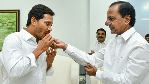 జగన్ వింటాడు.. కేసీర్ ఆలోచిస్తాడు..