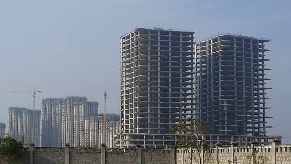  అమరావతిలో పనుల కుదింపు...