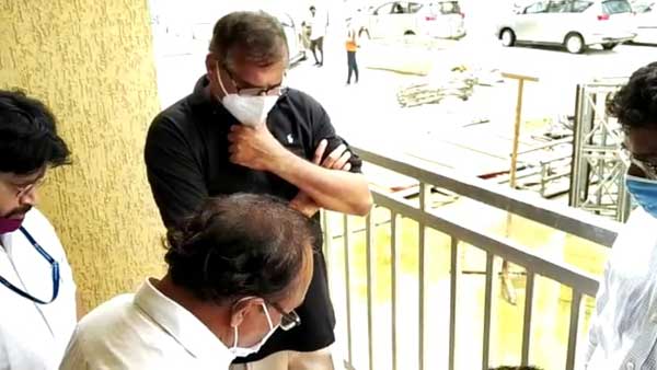  తరలింపు వ్యూహాల మధ్యే...
