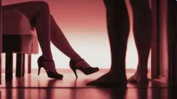 ఉద్యోగాలను వదిలేస్తే..