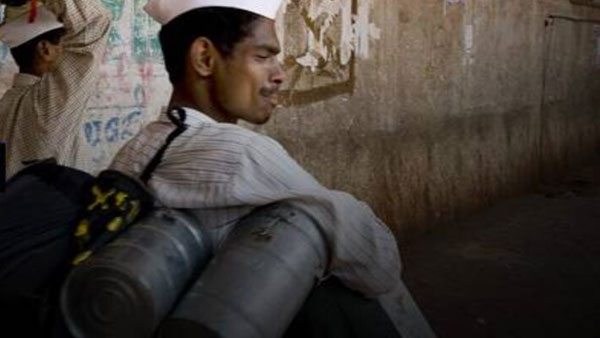 కరోనా దెబ్బకు ముంబై డబ్బావాలాలు విలవిల