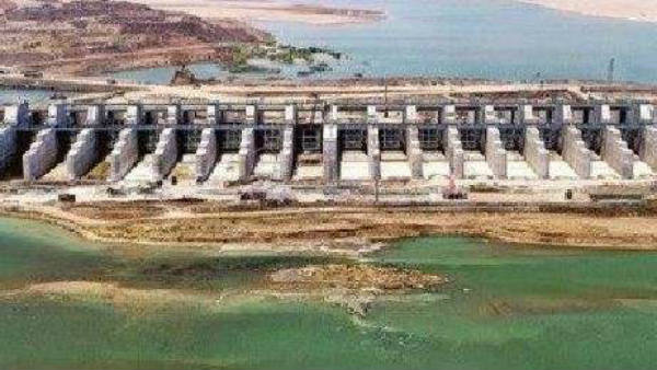 గోదావరి నదిపై తెలంగాణా ప్రాజెక్ట్ ల నిర్మాణం పై ఏపీ ఫిర్యాదు .. నిర్మాణాలకు బ్రేక్