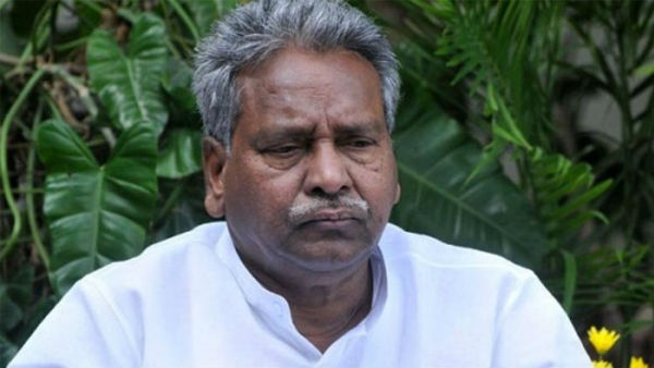  వలస నేతలకు ఆఫర్స్ ఇవే...