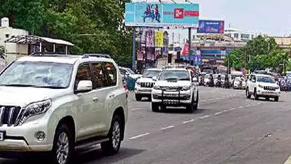 4 ఫైన్లు..