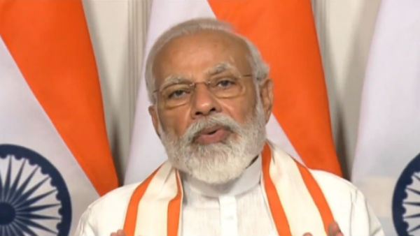 మీ సమోసాపై భారత్ చర్చంటూ మోడీ..