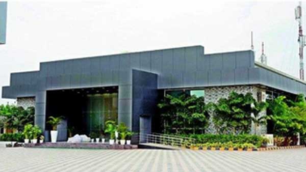 ప్రజావేదిక కూల్చివేత...