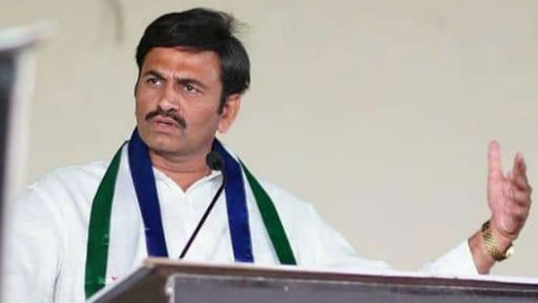 పార్టీ నేతలే దిష్టిబొమ్మ దగ్ధం చేస్తే ఎలా.. పార్టీ నేతలే దిష్టిబొమ్మ దగ్ధం చేస్తే ఎలా..