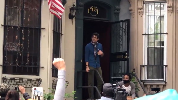 పోలీసులు విరుచుకుపడటంతో హాహాకారాలు.. 