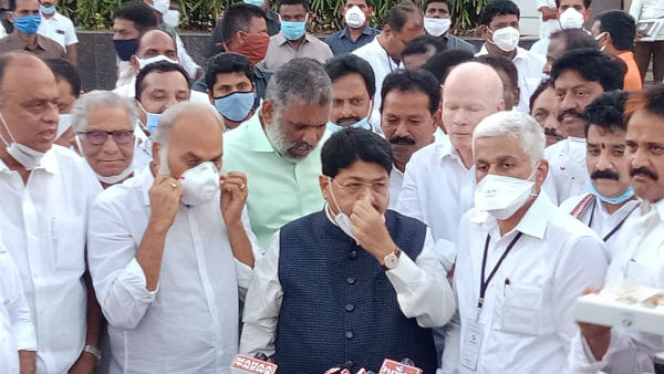 నలుగురు టీడీపీ ఓట్లు చెల్లకుండా..