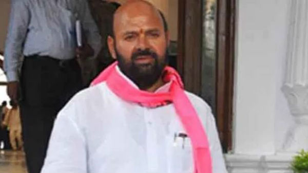 జనగామ ఎమ్మెల్యేని కలిసిన వారిలో భయం జనగామ ఎమ్మెల్యేని కలిసిన వారిలో భయం